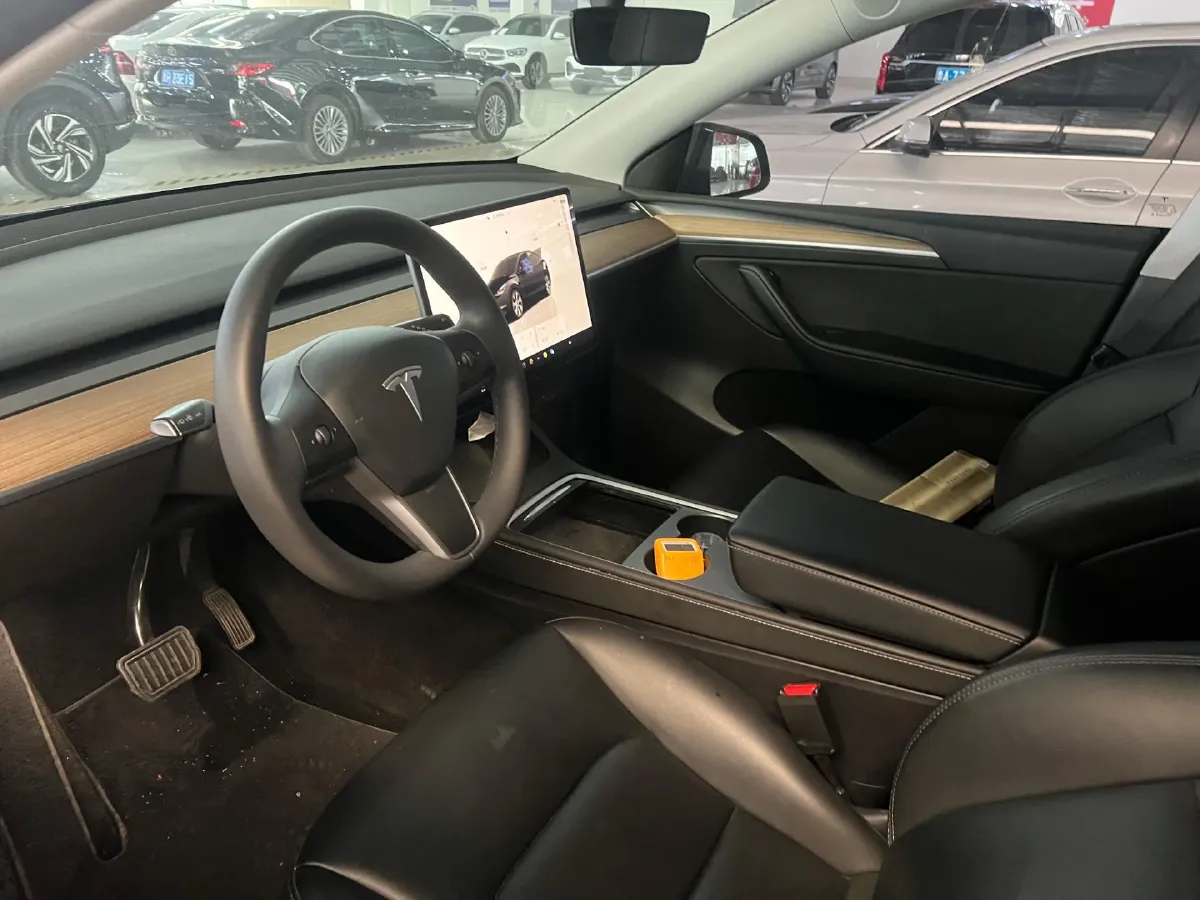 2022 Tesla Model Y BEV 60KWH,autocango,china used car exporter,china ev exporter,chinese used car exporter,chinese used ev exporter