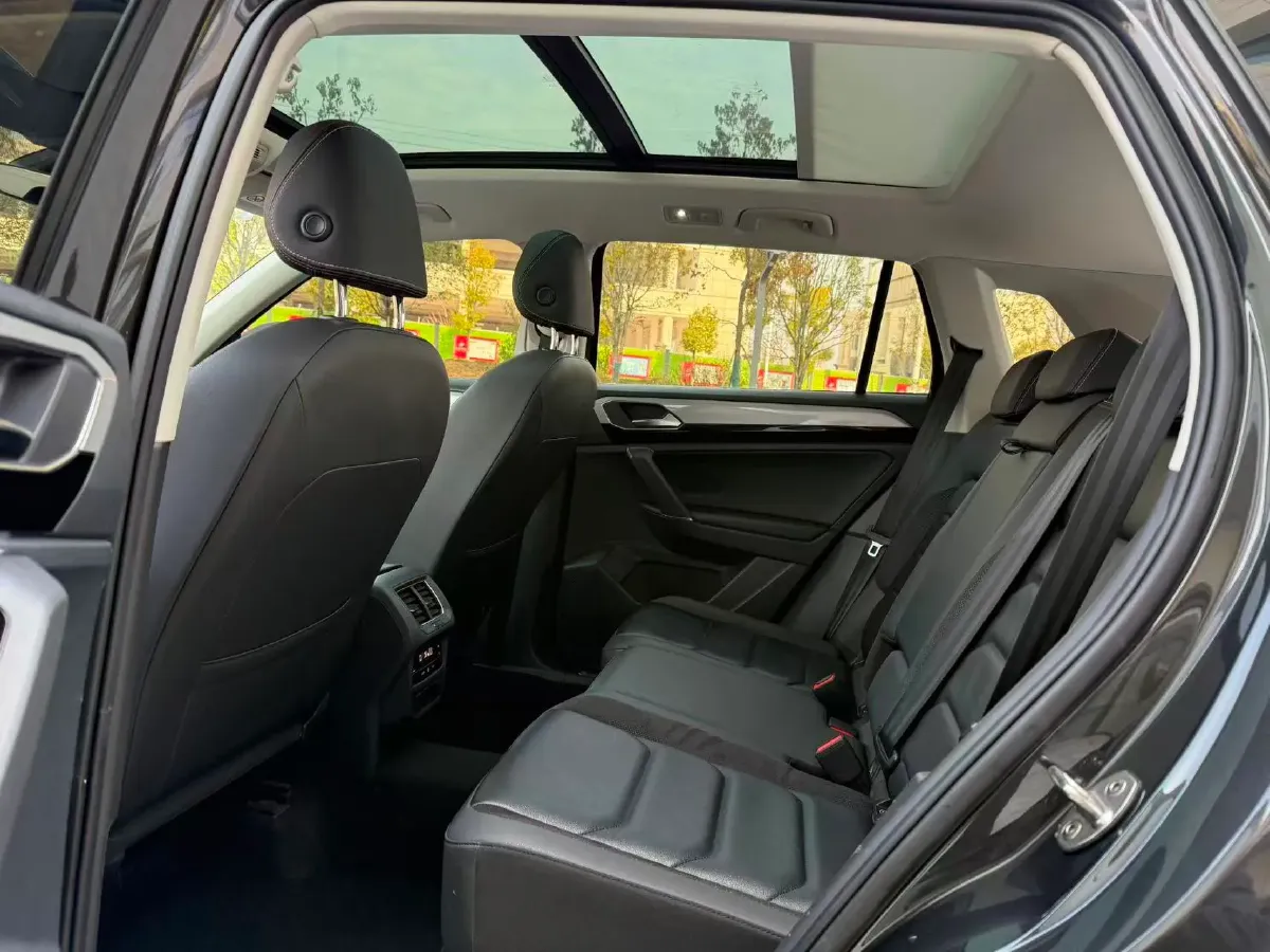 2021 Volkswagen Tayron 2.0T 186HP L4 7DCT,autocango,china used car exporter,china ev exporter,chinese used car exporter,chinese used ev exporter