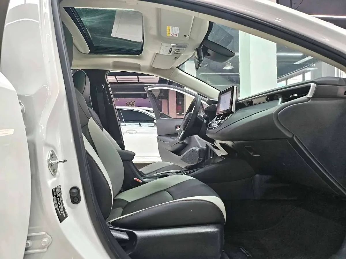 2021 Toyota Corolla 1.2T 116HP L4 CVT,autocango,china used car exporter,china ev exporter,chinese used car exporter,chinese used ev exporter