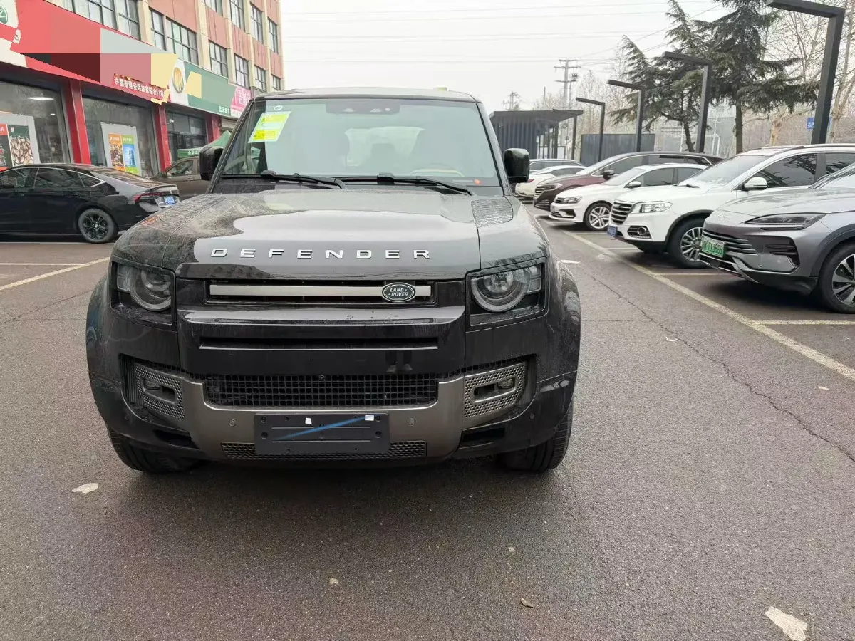 2025 Land Rover Defender 3.0T 400HP L6 8AT,autocango,china used car exporter,china ev exporter,chinese used car exporter,chinese used ev exporter