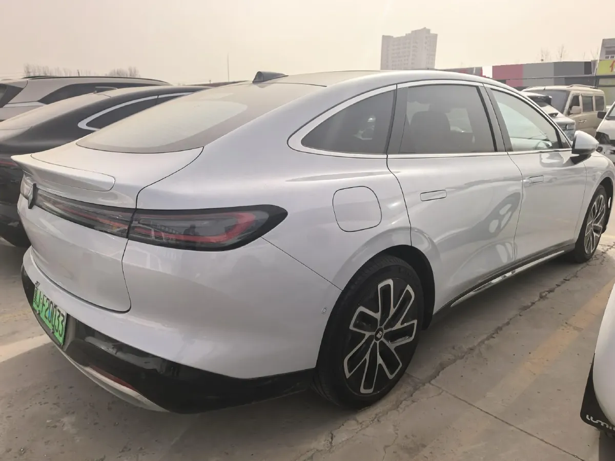 2025 BaoJun XiangJing 1.5T 143HP L4 1DHT PHEV,autocango,china used car exporter,china ev exporter,chinese used car exporter,chinese used ev exporter