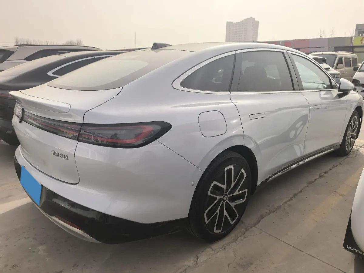 2025 BaoJun XiangJing 1.5T 143HP L4 1DHT PHEV,autocango,china used car exporter,china ev exporter,chinese used car exporter,chinese used ev exporter