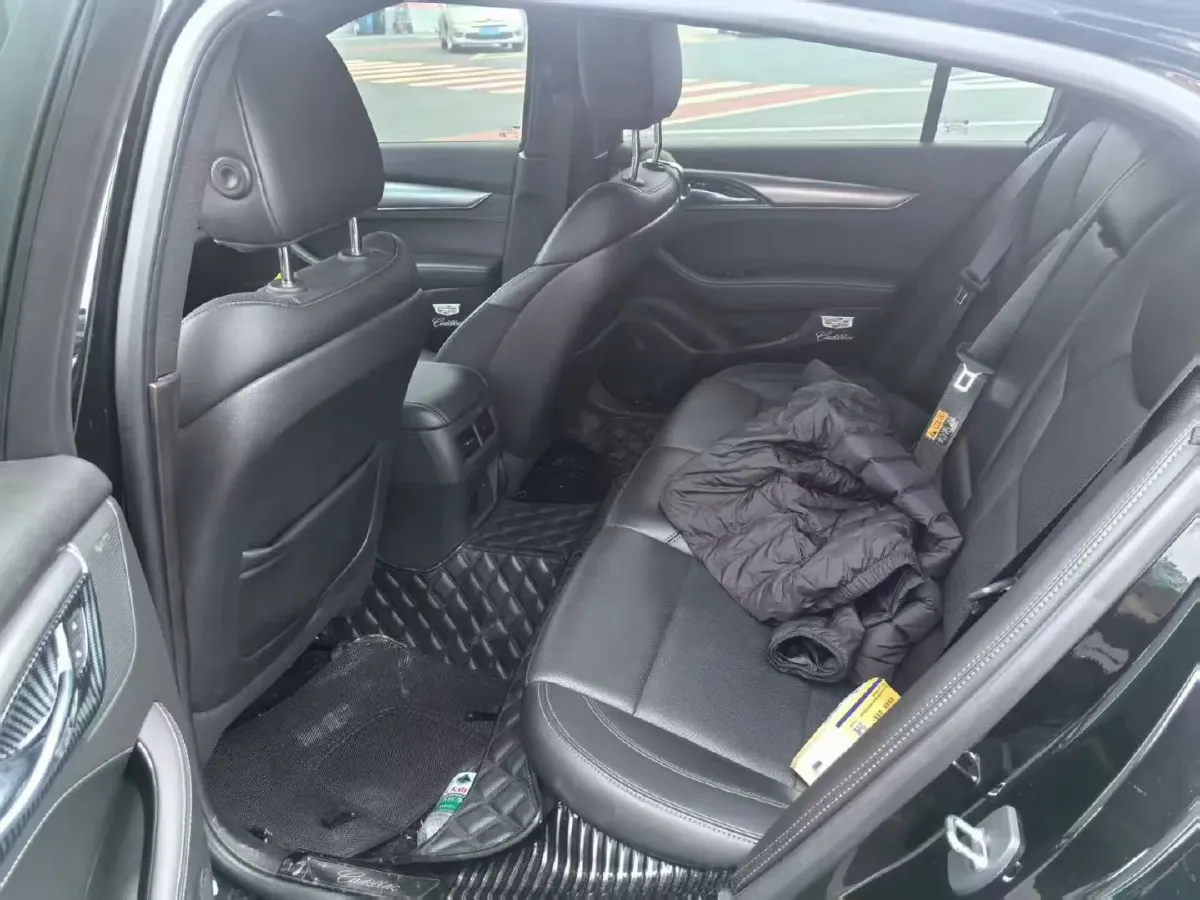 2024 Cadillac CT5 2.0T 237HP L4 10AT,autocango,china used car exporter,china ev exporter,chinese used car exporter,chinese used ev exporter