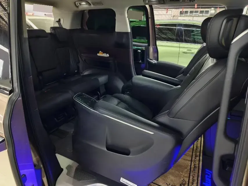 2024 GAC Trumpchi M8 2.0T 252HP L4 8AT,autocango,china used car exporter,china ev exporter,chinese used car exporter,chinese used ev exporter