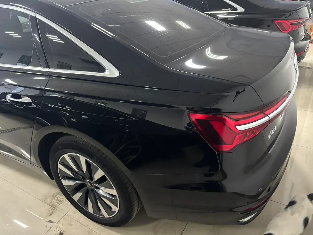 2021 Audi A6L 2.0T 224HP L4 7DCT,autocango,china used car exporter,china ev exporter,chinese used car exporter,chinese used ev exporter