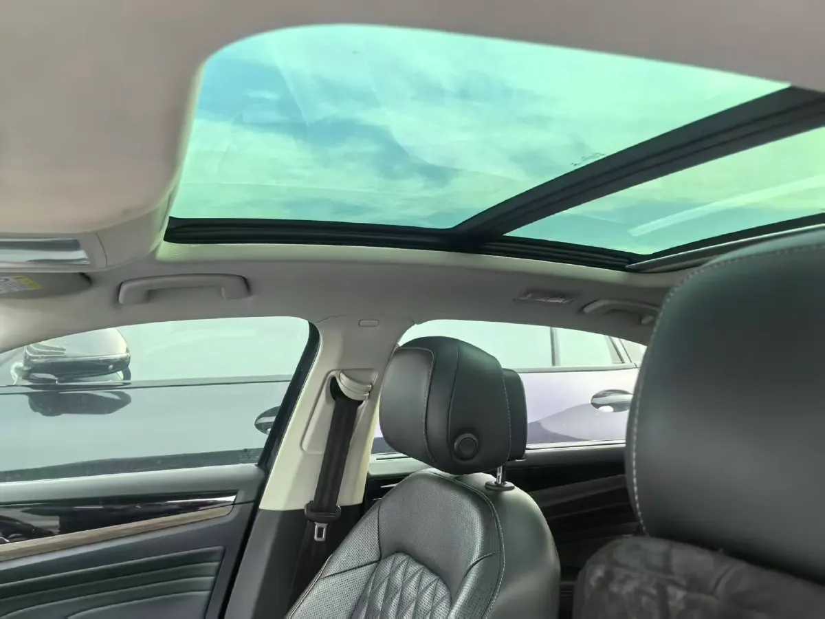 2019 Volvo V40 1.5T 152HP L4 6AT,autocango,china used car exporter,china ev exporter,chinese used car exporter,chinese used ev exporter