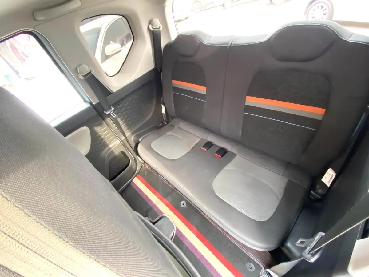 2021 WuLing HongGuang MINI EV BEV 9KWH,autocango,china used car exporter,china ev exporter,chinese used car exporter,chinese used ev exporter