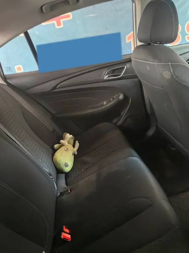 2021 Roewe i5 1.5L 120HP L4 CVT,autocango,china used car exporter,china ev exporter,chinese used car exporter,chinese used ev exporter