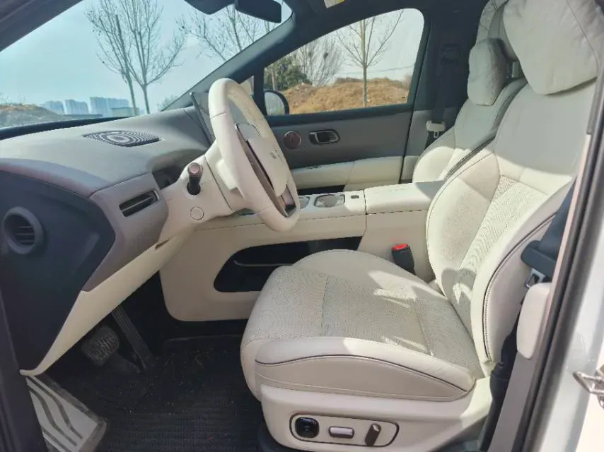 2025 Li i6 BEV,autocango,china used car exporter,china ev exporter,chinese used car exporter,chinese used ev exporter