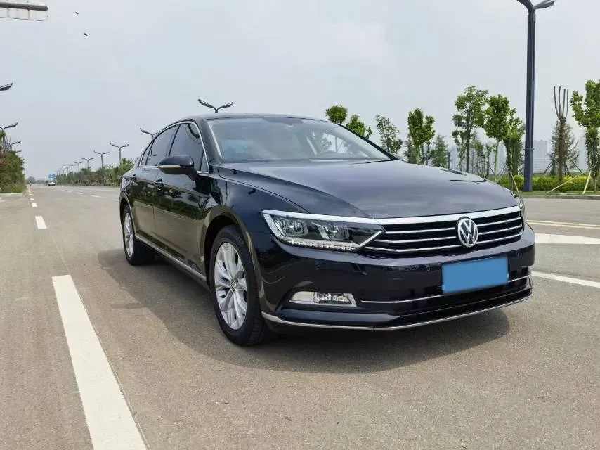 2018 Volkswagen Magotan 1.8T 180HP L4 7DCT,autocango,china used car exporter,china ev exporter,chinese used car exporter,chinese used ev exporter