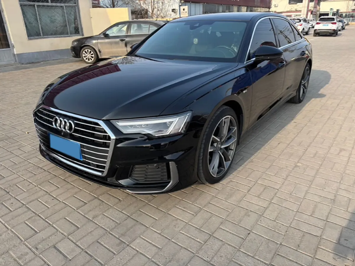 2022 Audi A6L 2.0T 190HP L4 7DCT,autocango,china used car exporter,china ev exporter,chinese used car exporter,chinese used ev exporter