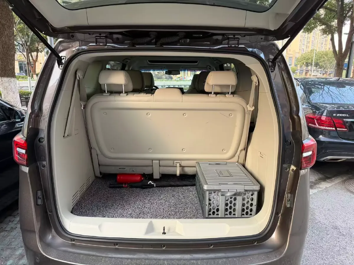 2021 Buick GL8 2.0T 237HP L4 9AT,autocango,china used car exporter,china ev exporter,chinese used car exporter,chinese used ev exporter