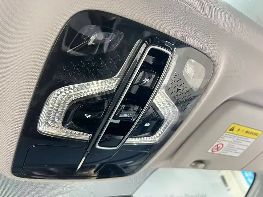 2022 Roewe iMAX8 2.0T 234HP L4 8AT,autocango,china used car exporter,china ev exporter,chinese used car exporter,chinese used ev exporter