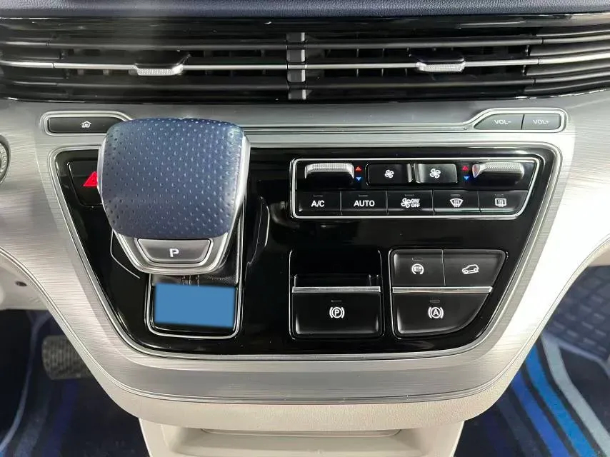 2022 Roewe iMAX8 2.0T 234HP L4 8AT,autocango,china used car exporter,china ev exporter,chinese used car exporter,chinese used ev exporter