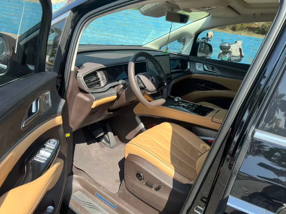 2024 Denza D9 1.5T 139HP L4 E-CVT PHEV 40KWH,autocango,china used car exporter,china ev exporter,chinese used car exporter,chinese used ev exporter