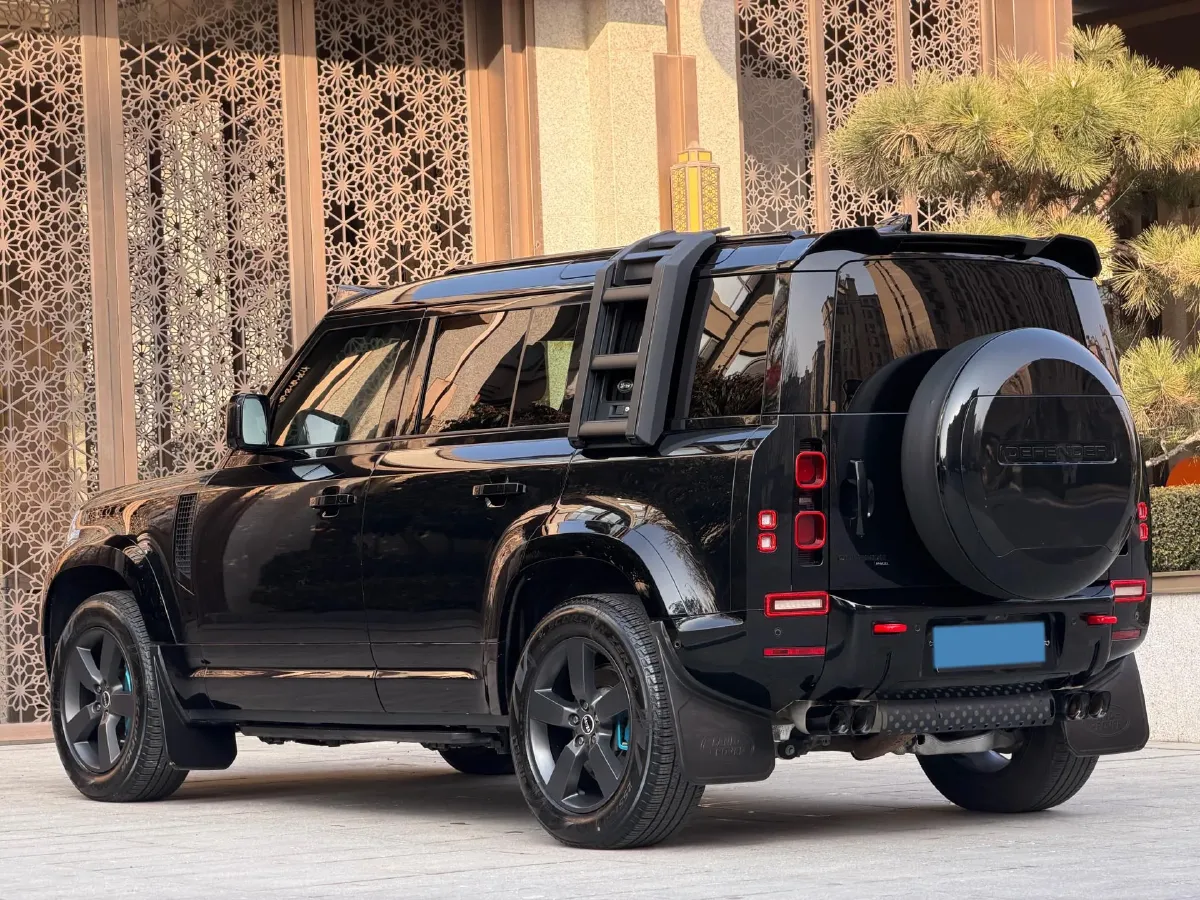 2023 Land Rover Defender 3.0T 400HP L6 8AT,autocango,china used car exporter,china ev exporter,chinese used car exporter,chinese used ev exporter