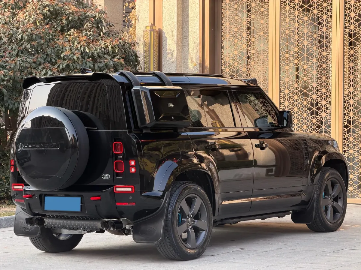 2023 Land Rover Defender 3.0T 400HP L6 8AT,autocango,china used car exporter,china ev exporter,chinese used car exporter,chinese used ev exporter
