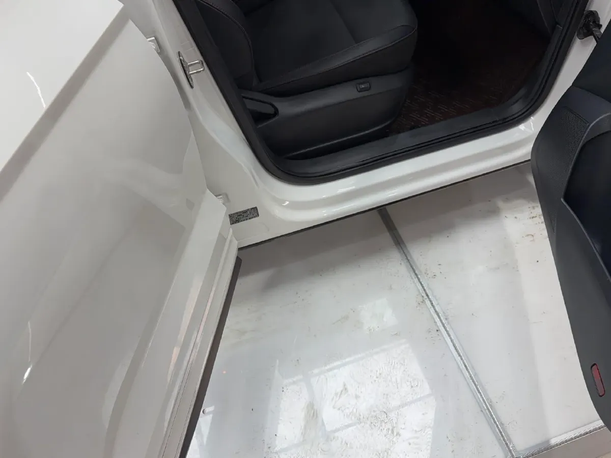 2022 Skoda Karoq 1.4T 150HP L4 7DCT,autocango,china used car exporter,china ev exporter,chinese used car exporter,chinese used ev exporter