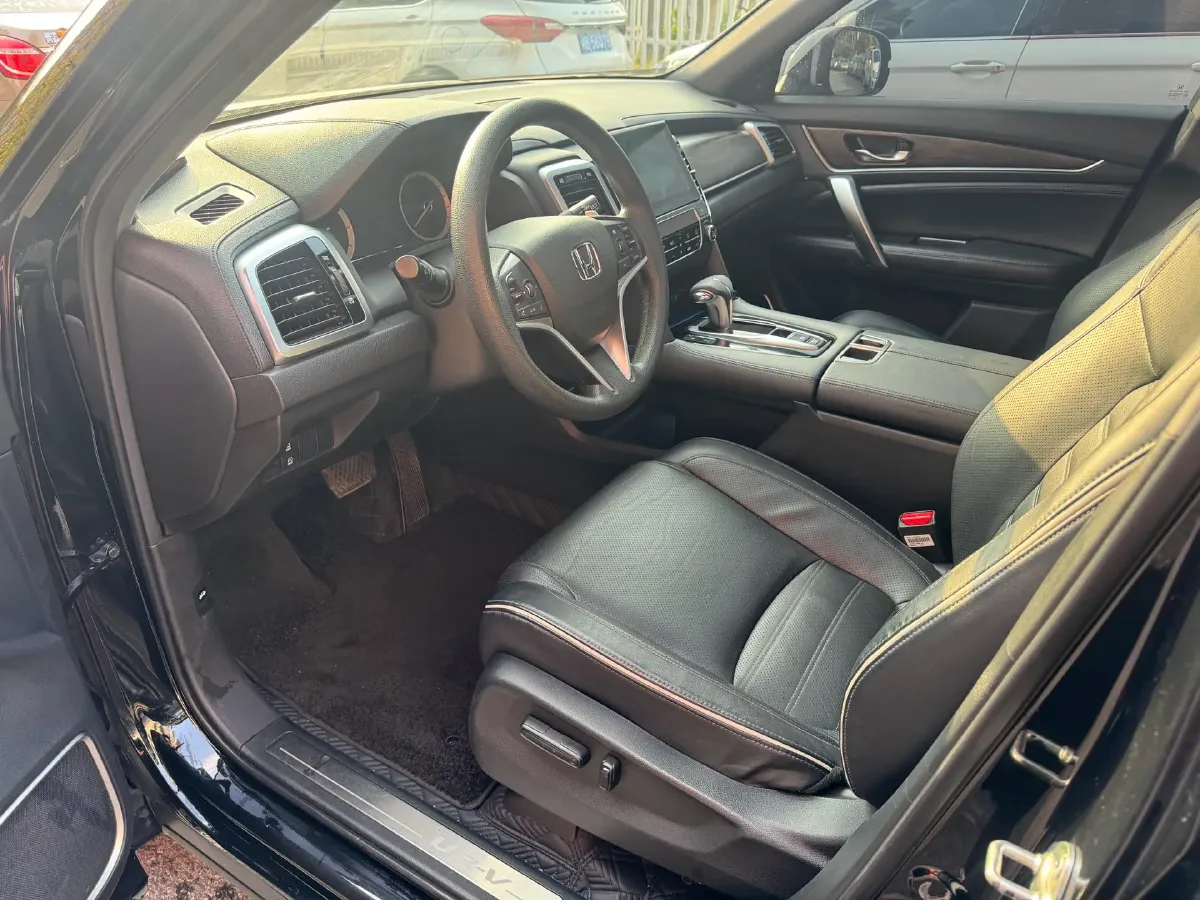 2017 Honda UR-V 1.5T 193HP L4 CVT,autocango,china used car exporter,china ev exporter,chinese used car exporter,chinese used ev exporter