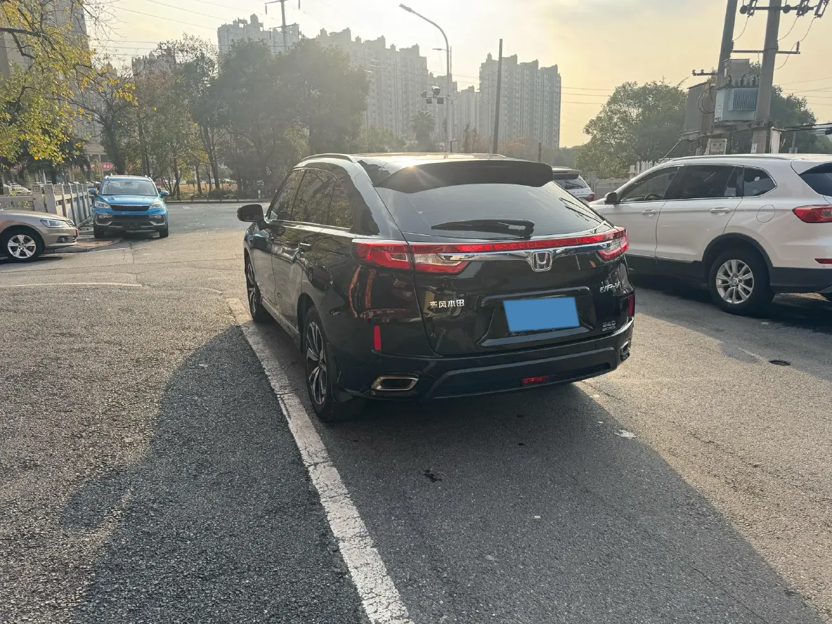 2017 Honda UR-V 1.5T 193HP L4 CVT,autocango,china used car exporter,china ev exporter,chinese used car exporter,chinese used ev exporter