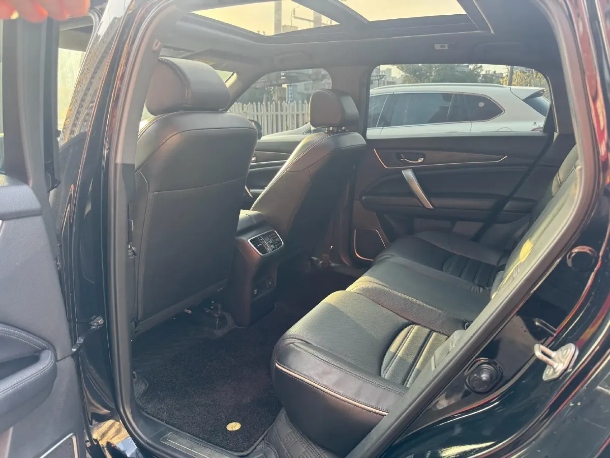 2017 Honda UR-V 1.5T 193HP L4 CVT,autocango,china used car exporter,china ev exporter,chinese used car exporter,chinese used ev exporter