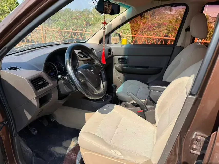 2016 WuLing HongGuang 1.5L 112HP L4 5MT,autocango,china used car exporter,china ev exporter,chinese used car exporter,chinese used ev exporter