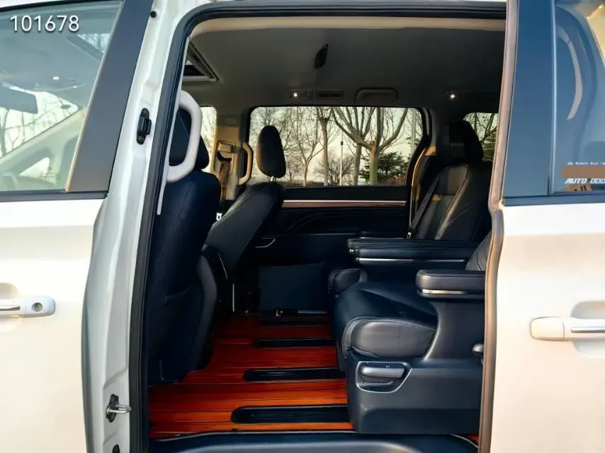 2021 GAC Trumpchi M8 2.0T 252HP L4 8AT,autocango,china used car exporter,china ev exporter,chinese used car exporter,chinese used ev exporter