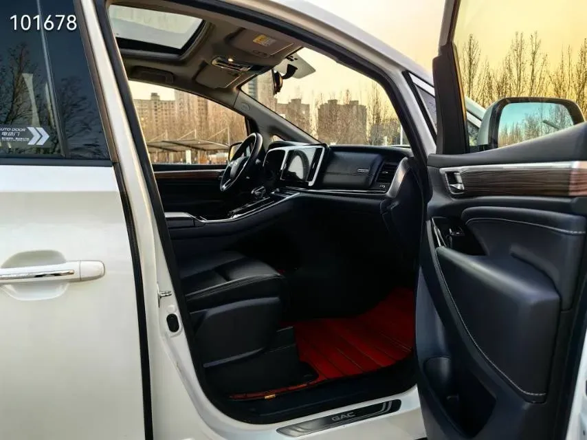 2021 GAC Trumpchi M8 2.0T 252HP L4 8AT,autocango,china used car exporter,china ev exporter,chinese used car exporter,chinese used ev exporter