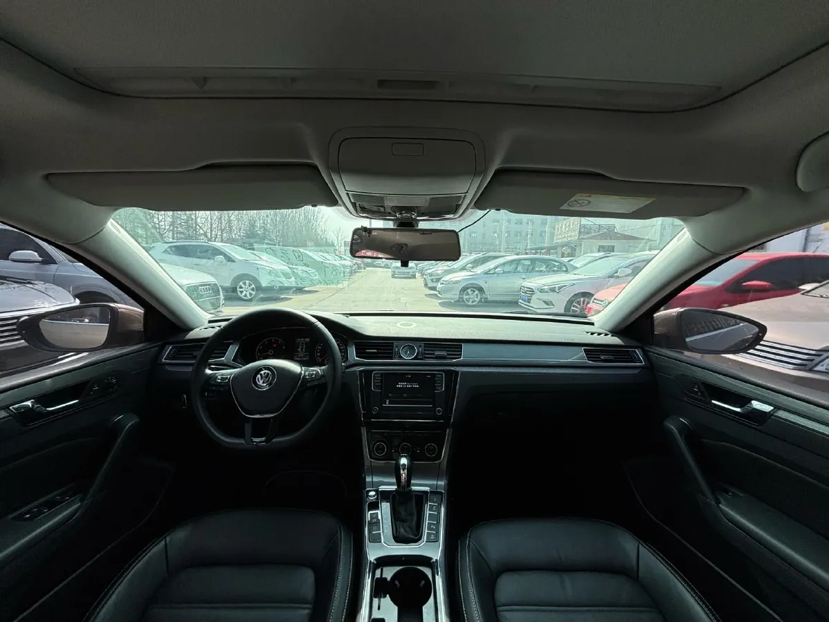 2017 Volkswagen Passat 1.8T 180HP L4 7DCT,autocango,china used car exporter,china ev exporter,chinese used car exporter,chinese used ev exporter