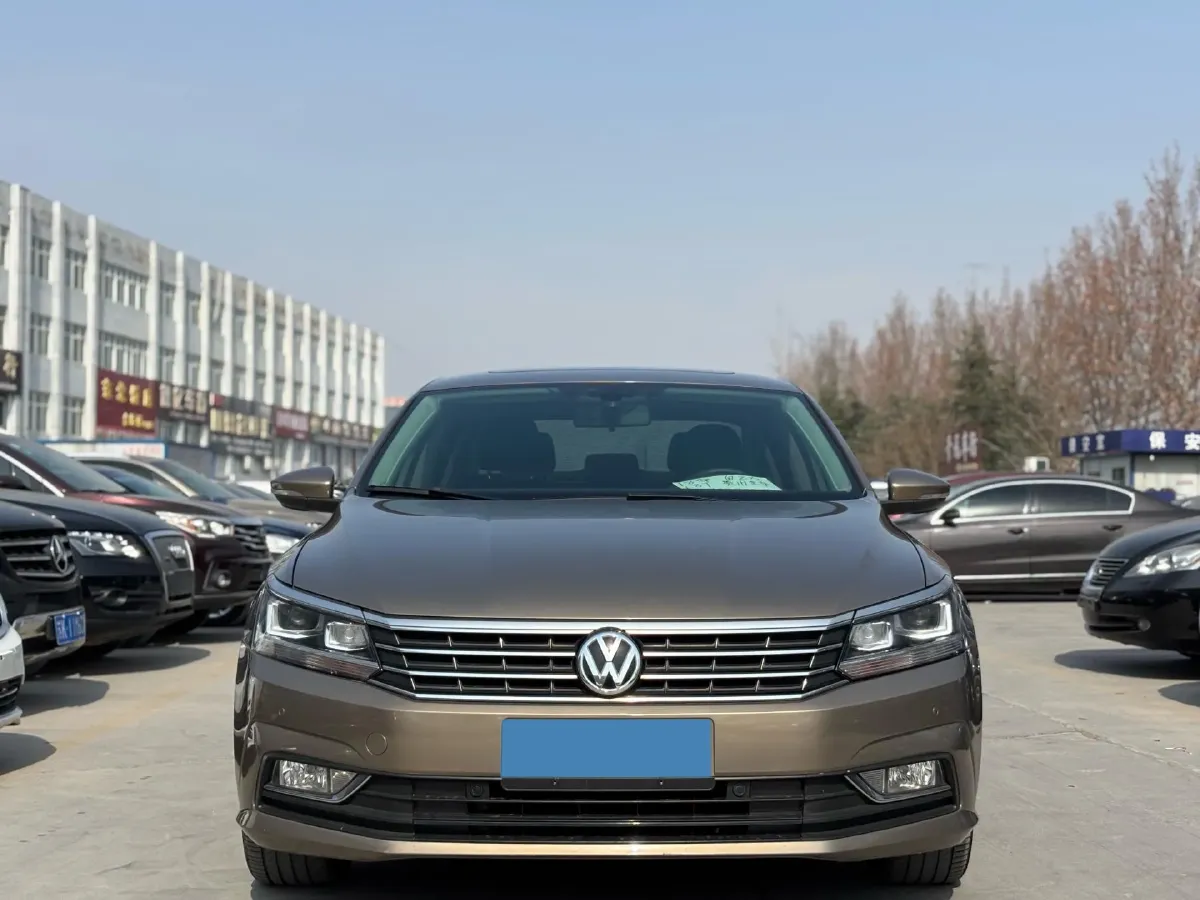 2017 Volkswagen Passat 1.8T 180HP L4 7DCT,autocango,china used car exporter,china ev exporter,chinese used car exporter,chinese used ev exporter
