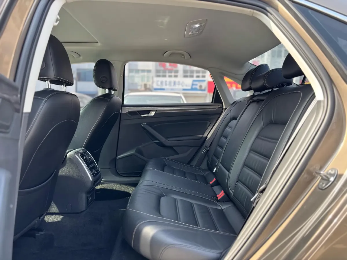 2017 Volkswagen Passat 1.8T 180HP L4 7DCT,autocango,china used car exporter,china ev exporter,chinese used car exporter,chinese used ev exporter