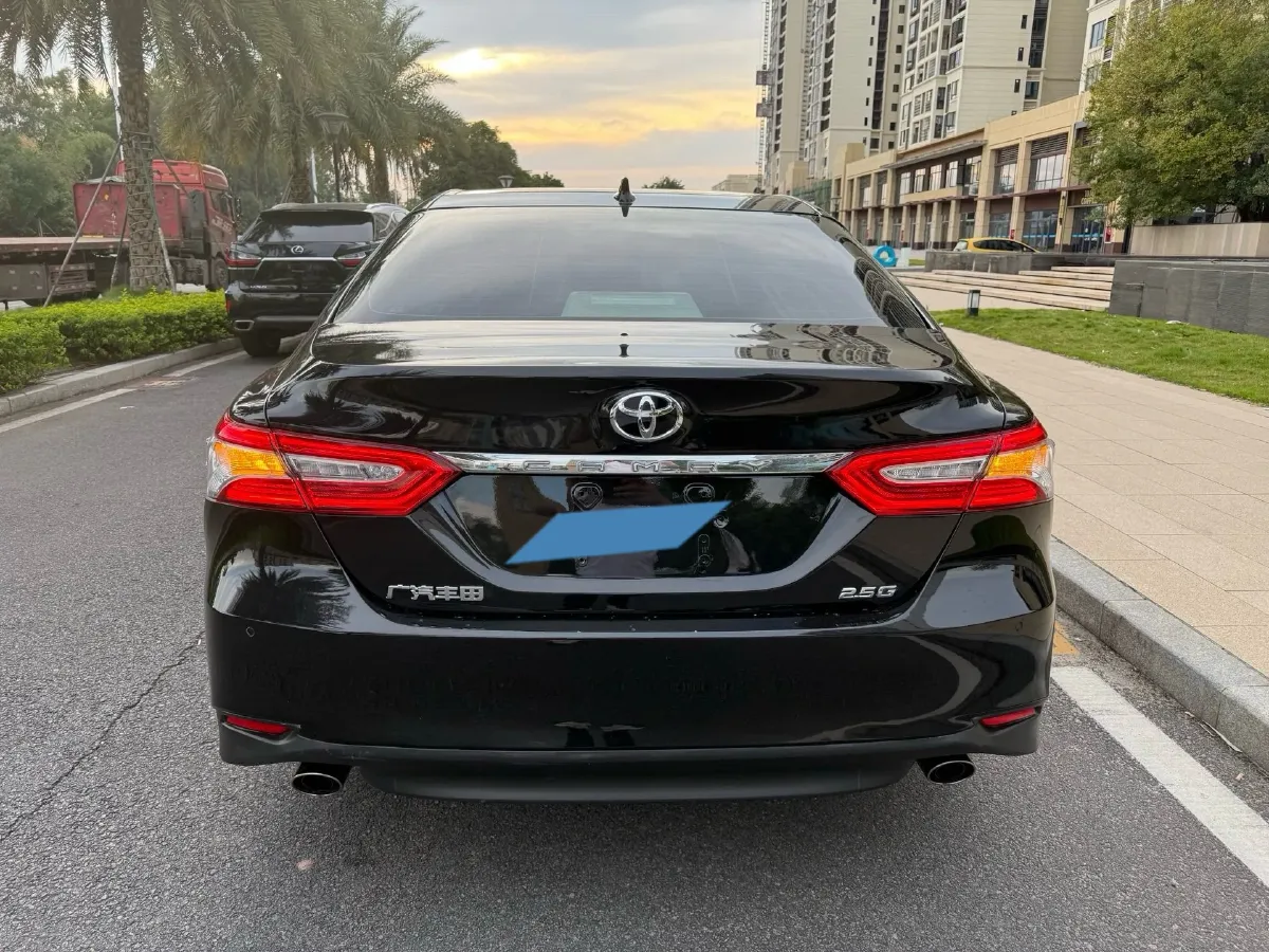 2021 Toyota Camry 2.5L 209HP L4 8AT,autocango,china used car exporter,china ev exporter,chinese used car exporter,chinese used ev exporter