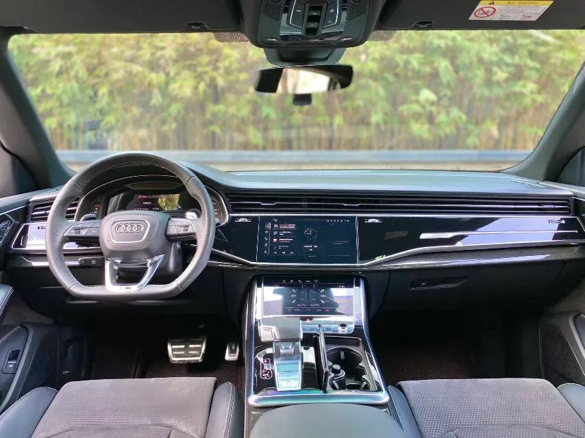 2021 Audi Q8 3.0T 340HP V6 8AT,autocango,china used car exporter,china ev exporter,chinese used car exporter,chinese used ev exporter