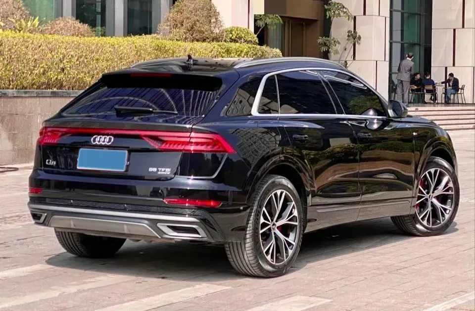 2021 Audi Q8 3.0T 340HP V6 8AT,autocango,china used car exporter,china ev exporter,chinese used car exporter,chinese used ev exporter