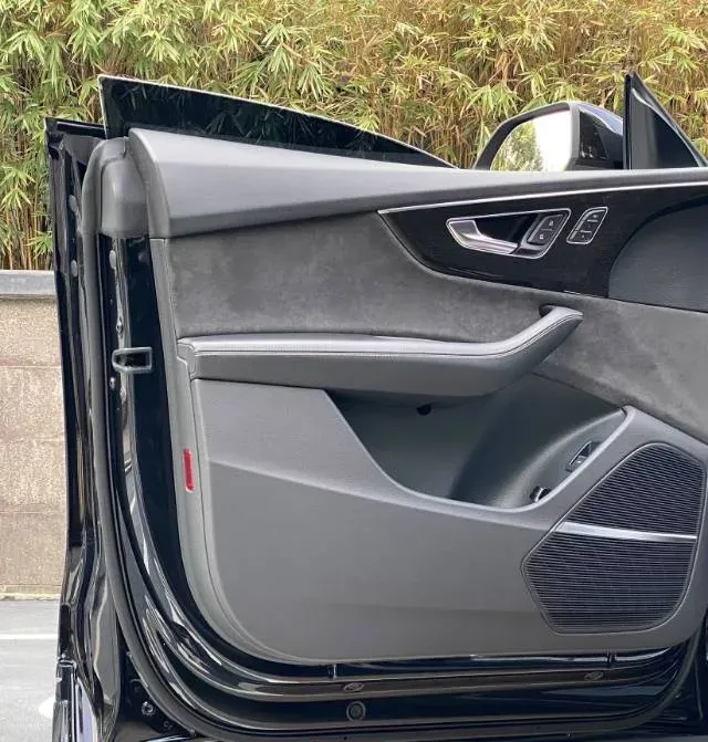 2021 Audi Q8 3.0T 340HP V6 8AT,autocango,china used car exporter,china ev exporter,chinese used car exporter,chinese used ev exporter