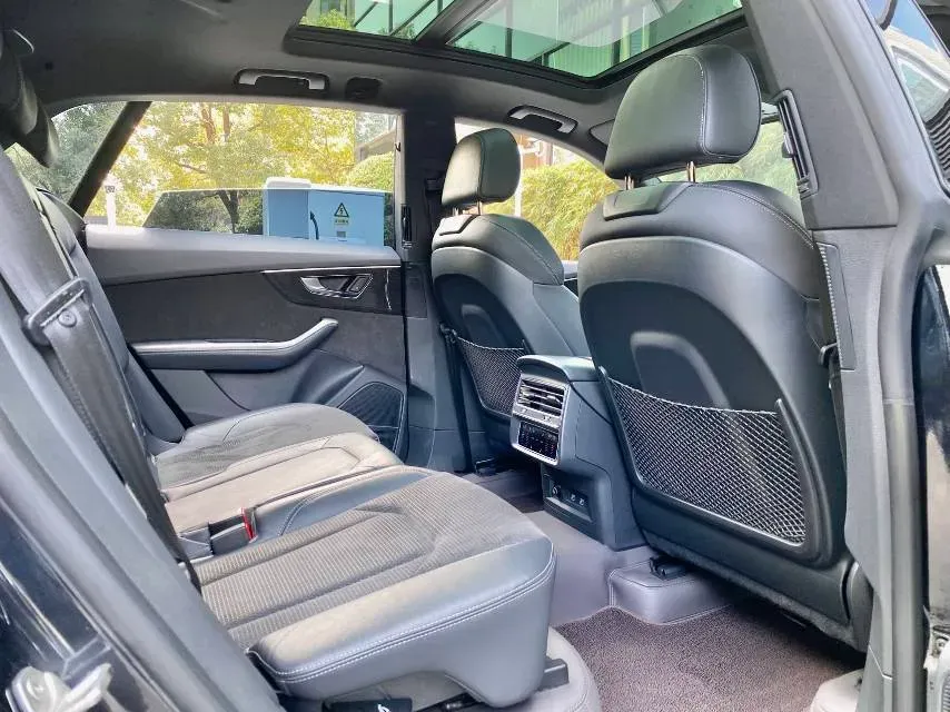 2021 Audi Q8 3.0T 340HP V6 8AT,autocango,china used car exporter,china ev exporter,chinese used car exporter,chinese used ev exporter