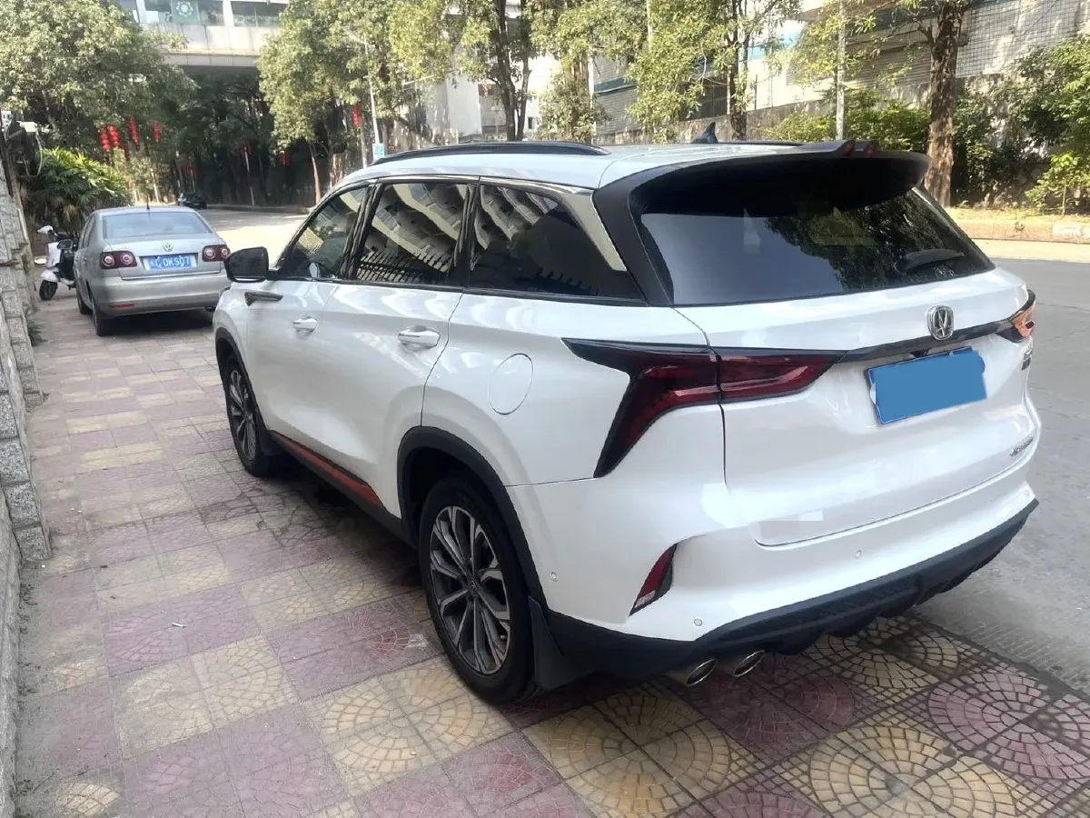 2022 ChangAn CS75 Plus 2.0T 233HP L4 8AT,autocango,china used car exporter,china ev exporter,chinese used car exporter,chinese used ev exporter