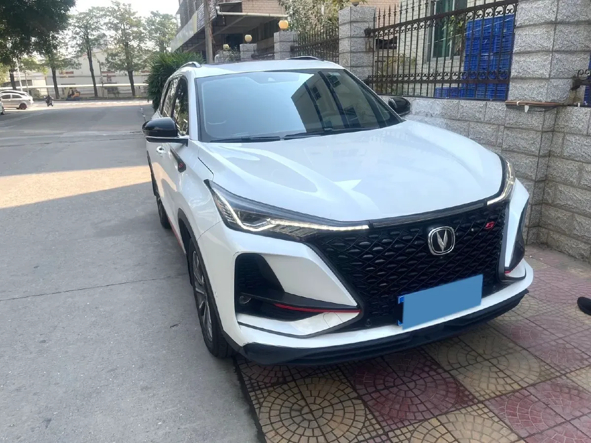 2022 ChangAn CS75 Plus 2.0T 233HP L4 8AT,autocango,china used car exporter,china ev exporter,chinese used car exporter,chinese used ev exporter