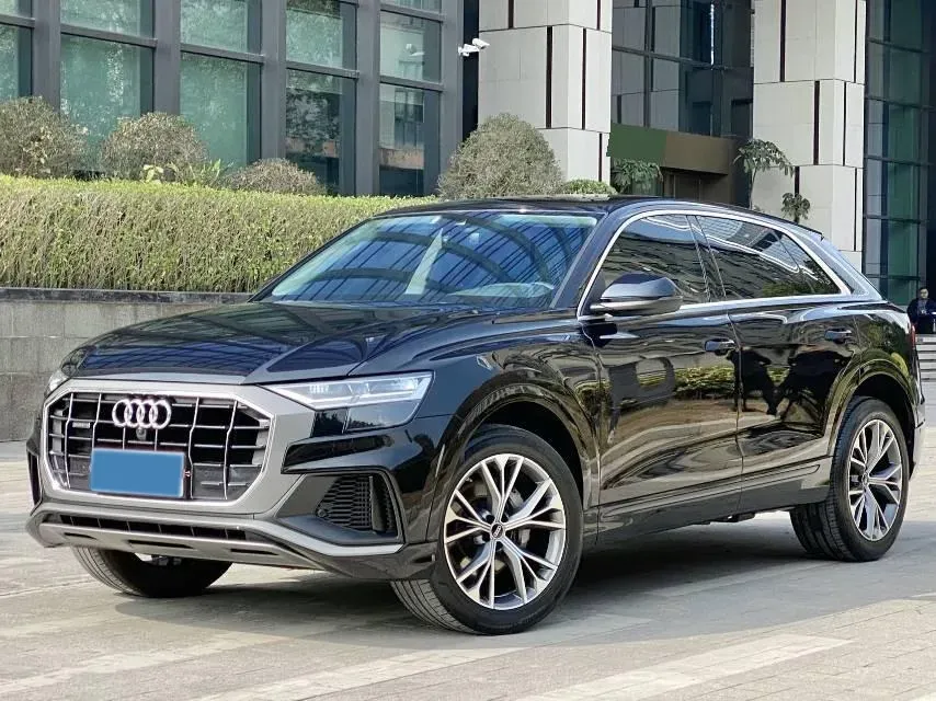 2021 Audi Q8 3.0T 340HP V6 8AT,autocango,china used car exporter,china ev exporter,chinese used car exporter,chinese used ev exporter