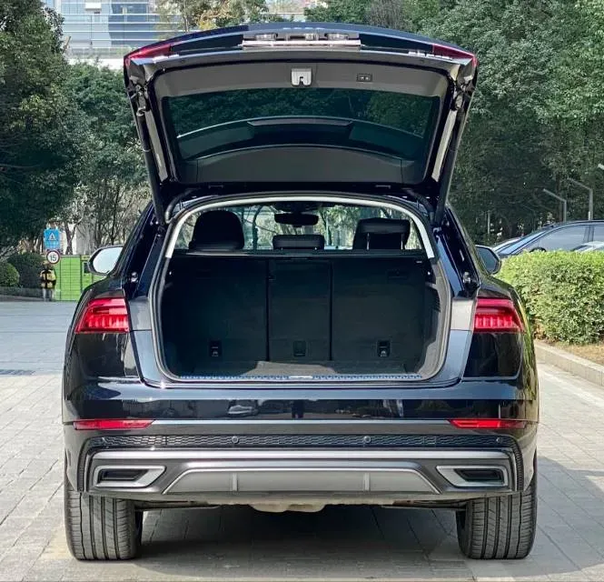 2021 Audi Q8 3.0T 340HP V6 8AT,autocango,china used car exporter,china ev exporter,chinese used car exporter,chinese used ev exporter