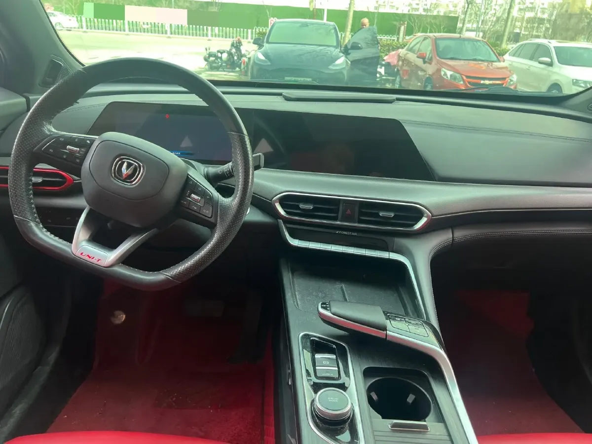 2020 ChangAn UNI-T 1.5T 180HP L4 7DCT,autocango,china used car exporter,china ev exporter,chinese used car exporter,chinese used ev exporter