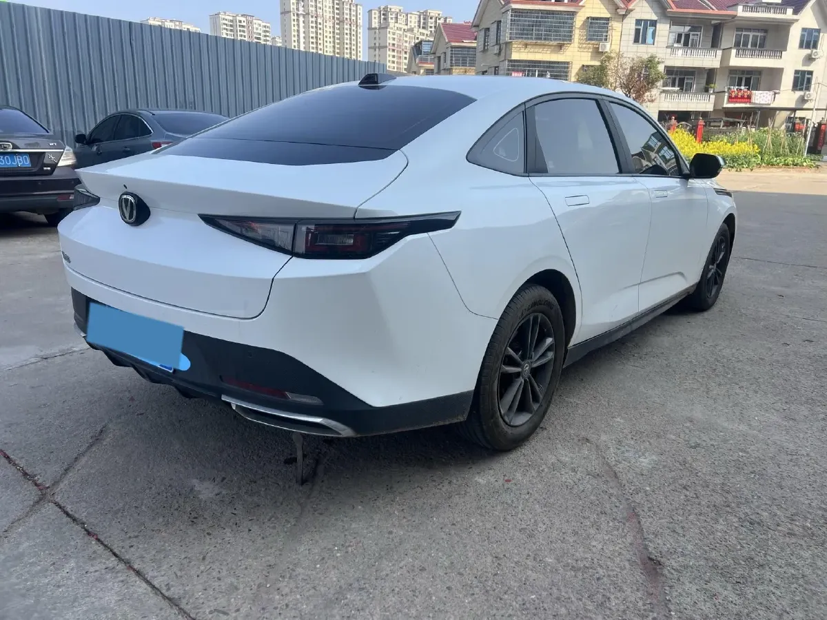 2023 ChangAn Lamore 1.5T 170HP L4 7DCT,autocango,china used car exporter,china ev exporter,chinese used car exporter,chinese used ev exporter