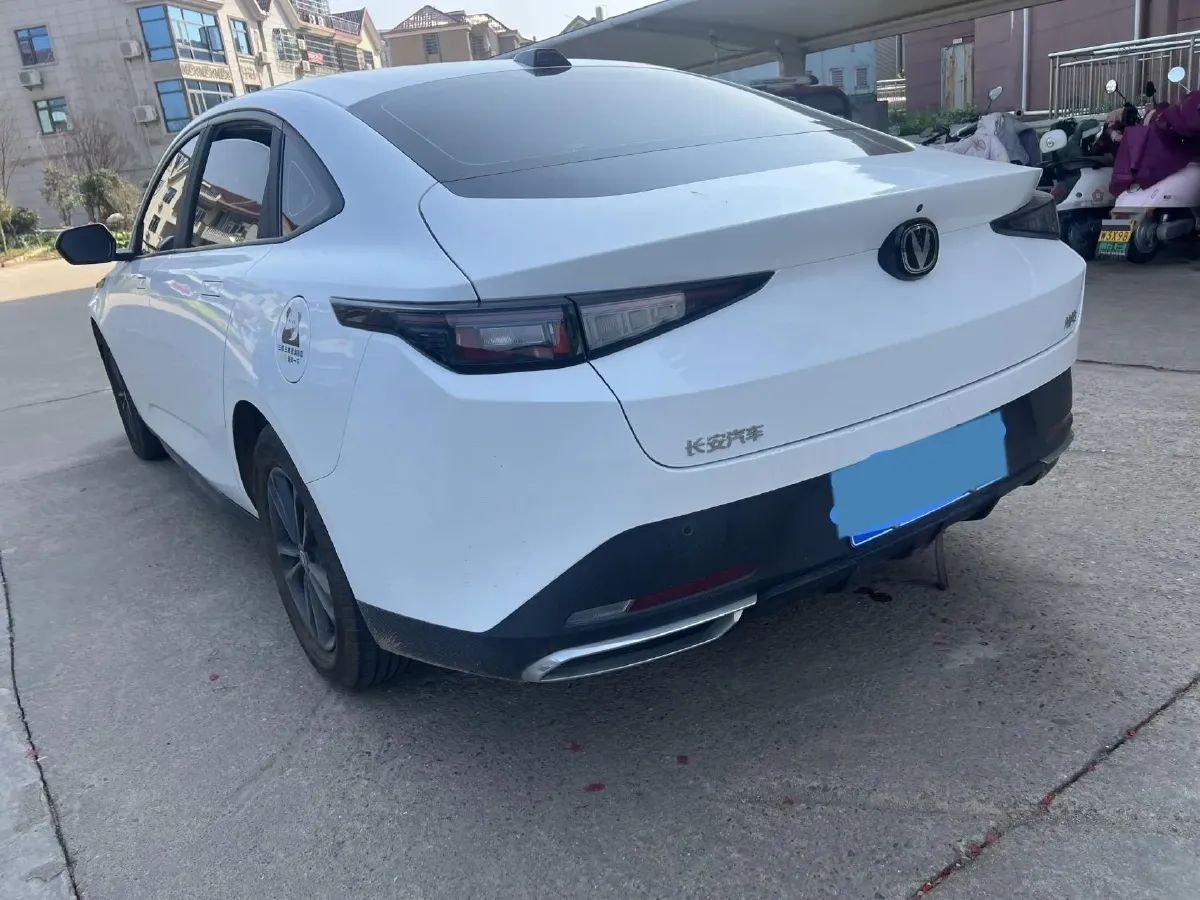 2023 ChangAn Lamore 1.5T 170HP L4 7DCT,autocango,china used car exporter,china ev exporter,chinese used car exporter,chinese used ev exporter