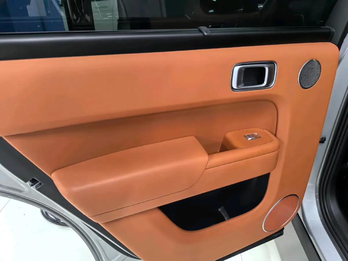 2022 Li L9 Range Extended 154HP REEV 42.6KWH,autocango,china used car exporter,china ev exporter,chinese used car exporter,chinese used ev exporter