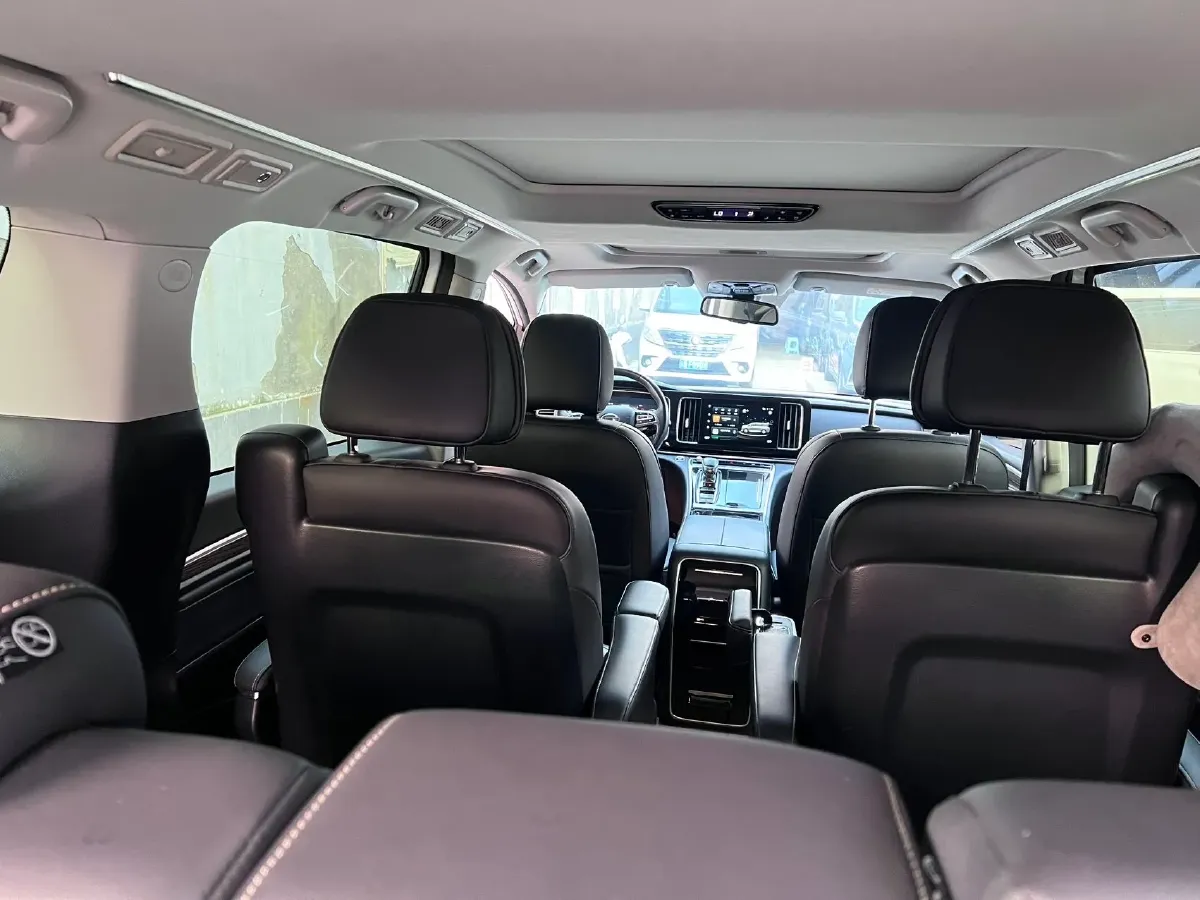 2021 GAC Trumpchi M8 2.0T 252HP L4 8AT,autocango,china used car exporter,china ev exporter,chinese used car exporter,chinese used ev exporter