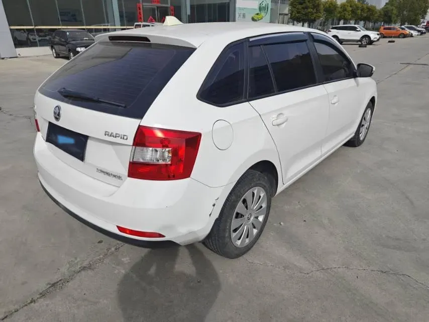 2018 Skoda Rapid Spaceback 1.6L 110HP L4 6AT,autocango,china used car exporter,china ev exporter,chinese used car exporter,chinese used ev exporter