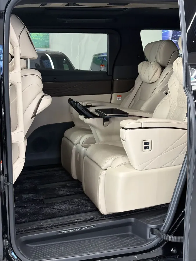 2024 Toyota Vellfire 2.5L 190HP L4 E-CVT Hybrid,autocango,china used car exporter,china ev exporter,chinese used car exporter,chinese used ev exporter