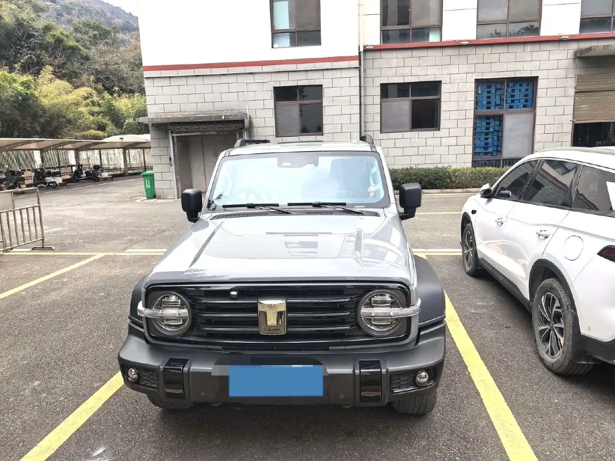 2021 Tank 300 2.0T 227HP L4 8AT,autocango,china used car exporter,china ev exporter,chinese used car exporter,chinese used ev exporter
