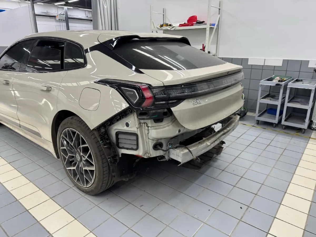 2024 Zeekr 001 BEV 100KWH,autocango,china used car exporter,china ev exporter,chinese used car exporter,chinese used ev exporter