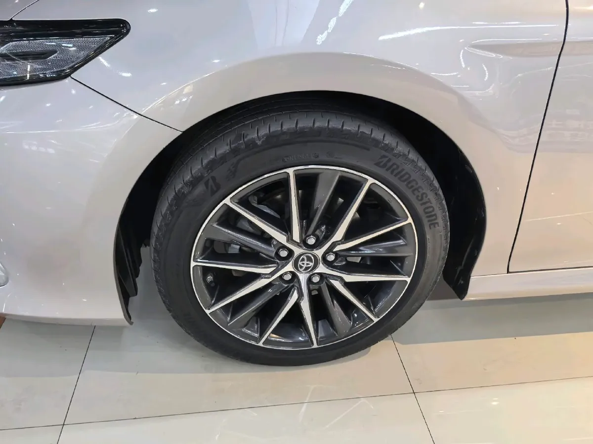 2021 Toyota Camry 2.5L 209HP L4 8AT,autocango,china used car exporter,china ev exporter,chinese used car exporter,chinese used ev exporter